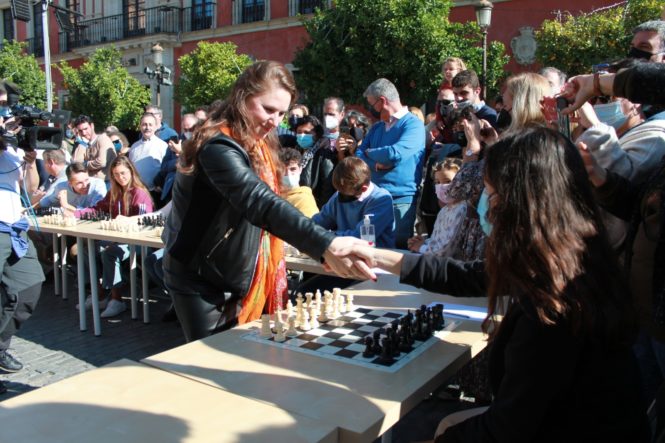 Rosa Lorente y Judit Polgar en Sevilla