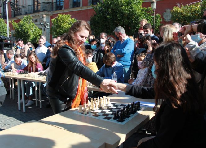 Rosa Lorente y Judit Polgar en Sevilla